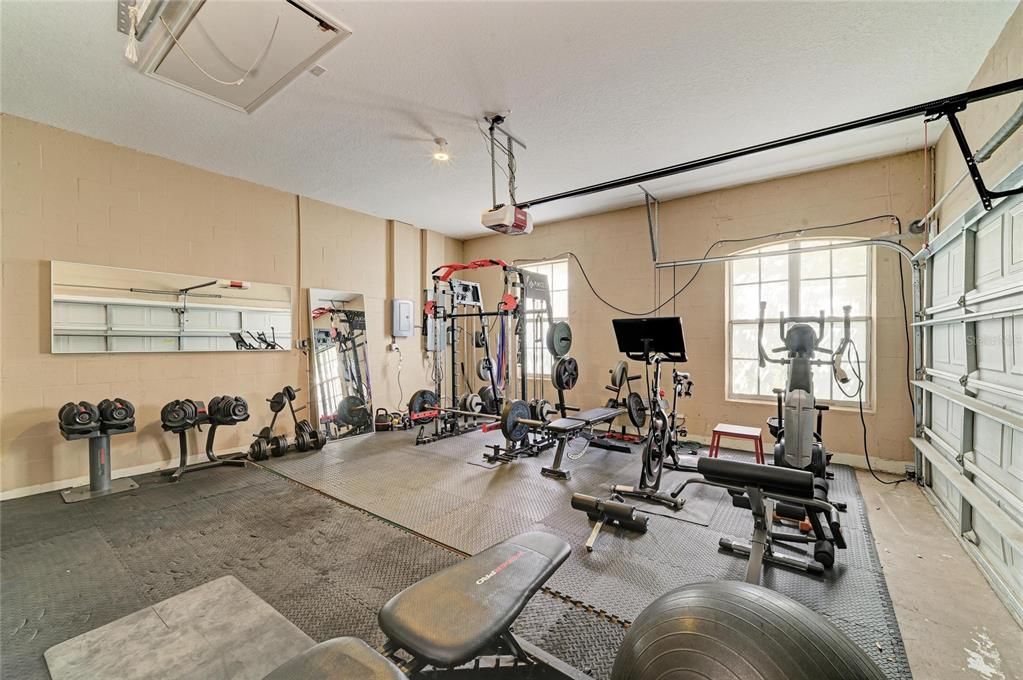 En Venta: $1,015,000 (5 camas, 3 baños, 3556 Pies cuadrados)