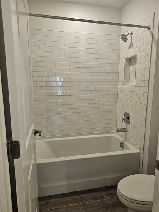 For Rent: $4,800 (5 beds, 4 baths, 3273 Square Feet)