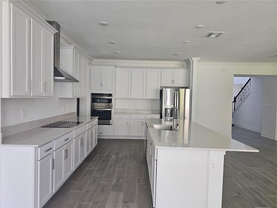 For Rent: $4,800 (5 beds, 4 baths, 3273 Square Feet)