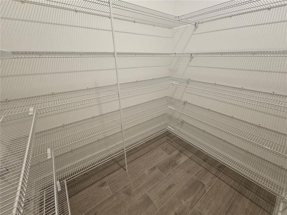 For Rent: $4,800 (5 beds, 4 baths, 3273 Square Feet)
