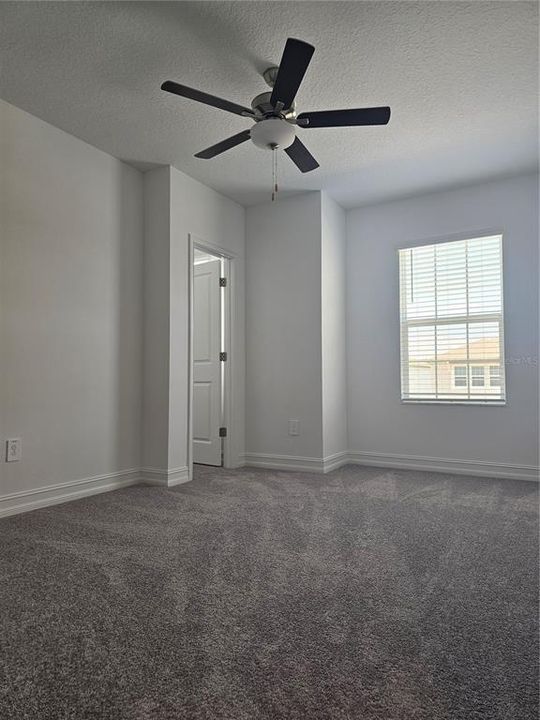 For Rent: $4,800 (5 beds, 4 baths, 3273 Square Feet)
