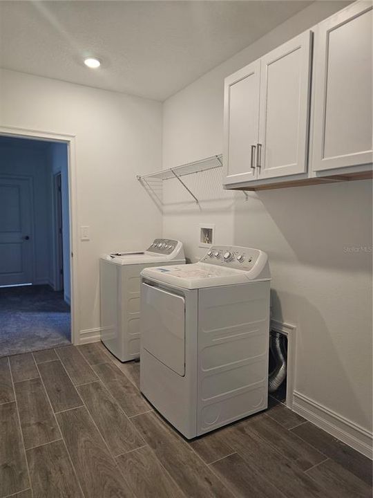 For Rent: $4,800 (5 beds, 4 baths, 3273 Square Feet)