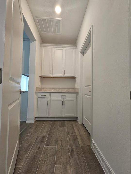 For Rent: $4,800 (5 beds, 4 baths, 3273 Square Feet)