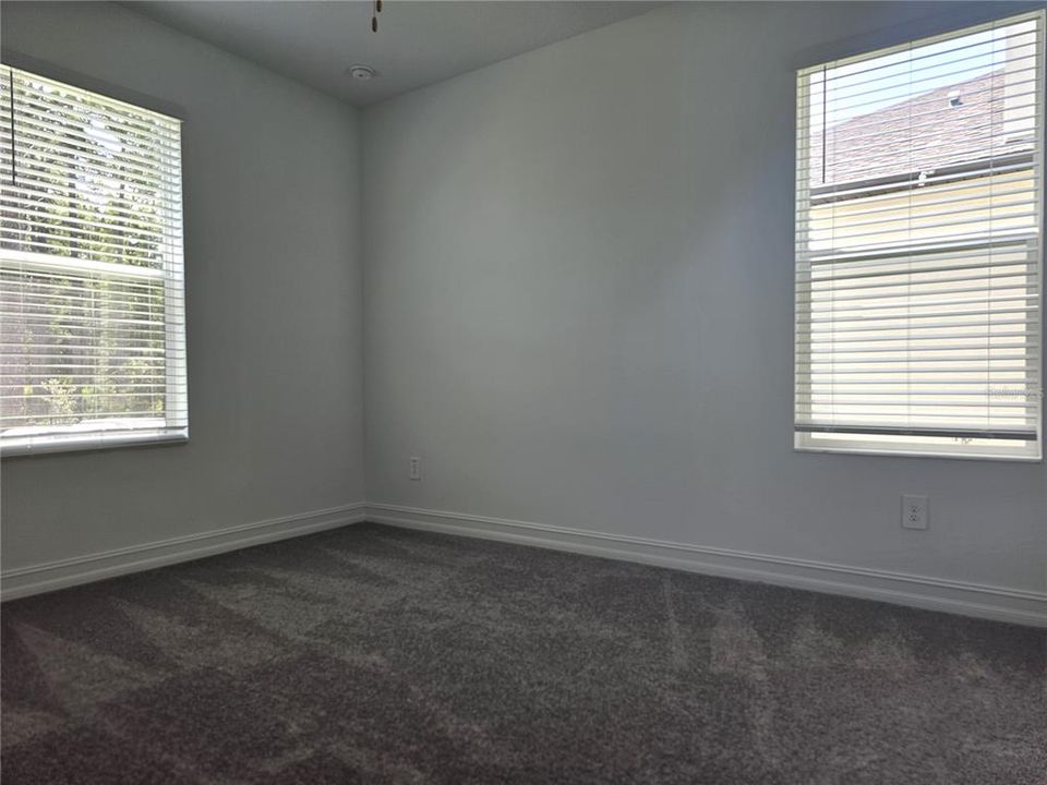For Rent: $4,800 (5 beds, 4 baths, 3273 Square Feet)