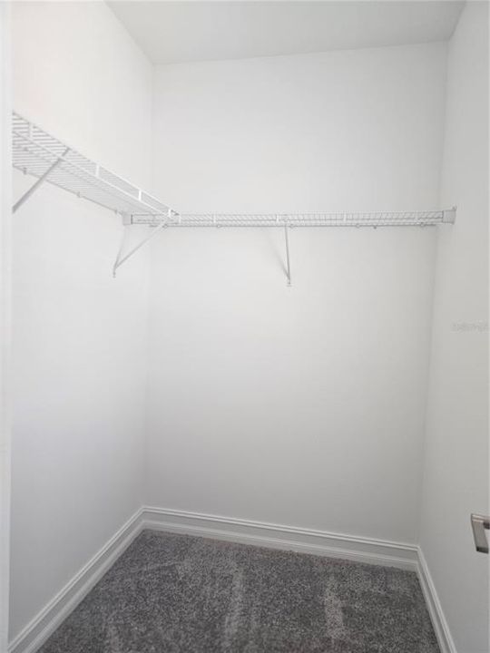 For Rent: $4,800 (5 beds, 4 baths, 3273 Square Feet)