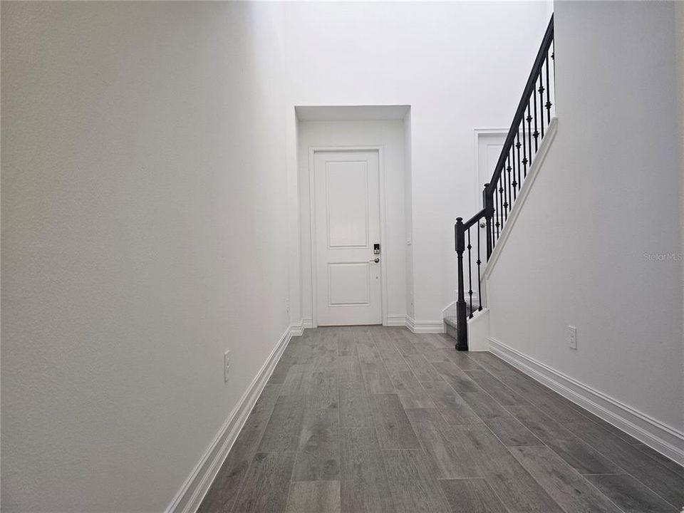 For Rent: $4,800 (5 beds, 4 baths, 3273 Square Feet)