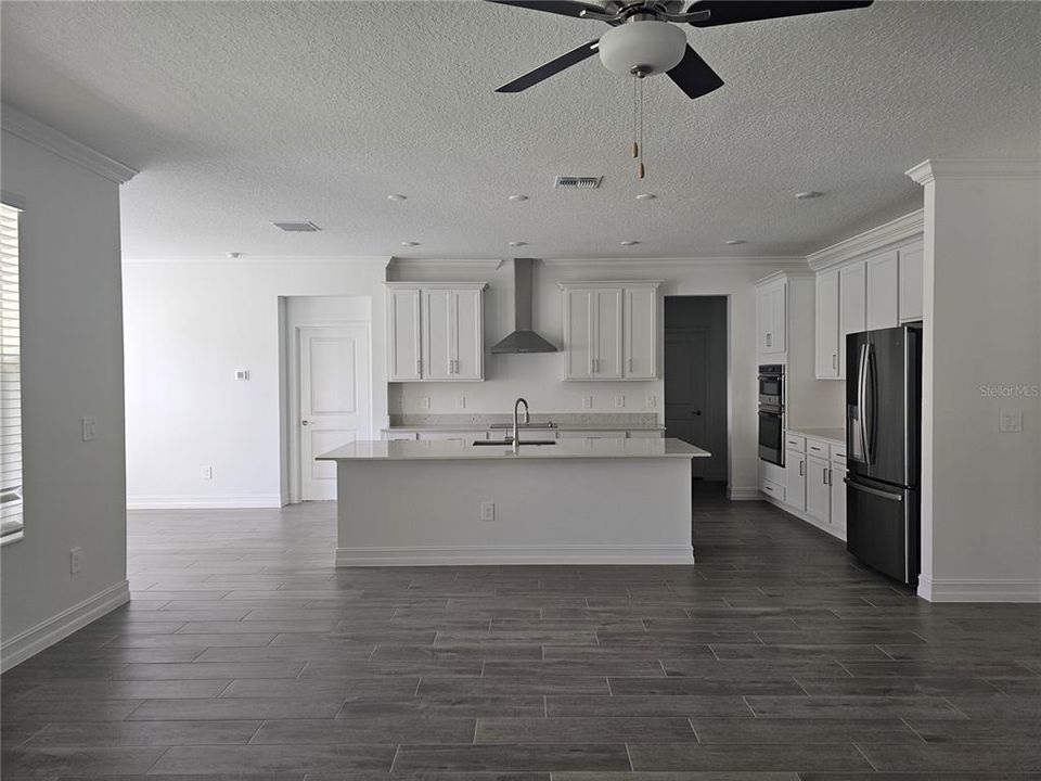 For Rent: $4,800 (5 beds, 4 baths, 3273 Square Feet)