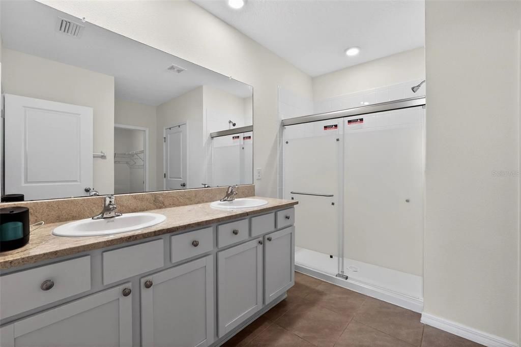 Active With Contract: $3,200 (4 beds, 2 baths, 1852 Square Feet)