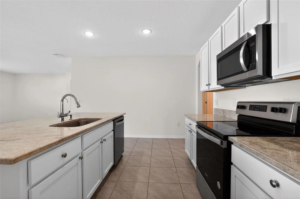 Active With Contract: $3,200 (4 beds, 2 baths, 1852 Square Feet)