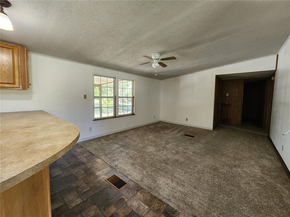 Active With Contract: $475,000 (4 beds, 2 baths, 1792 Square Feet)