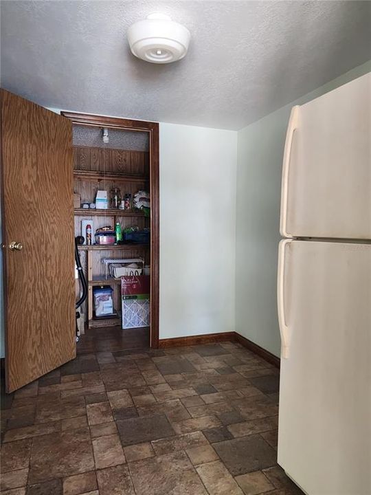 Active With Contract: $475,000 (4 beds, 2 baths, 1792 Square Feet)