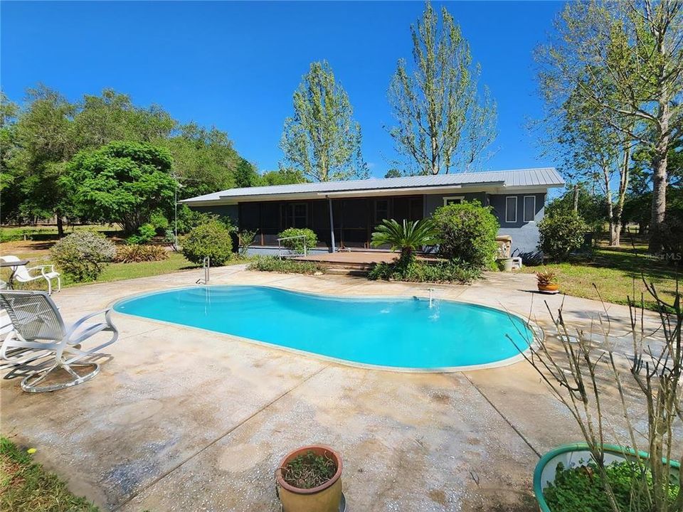 Active With Contract: $475,000 (4 beds, 2 baths, 1792 Square Feet)