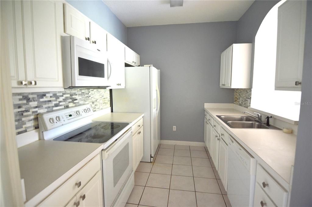 待售: $199,900 (3 贝兹, 2 浴室, 1276 平方英尺)