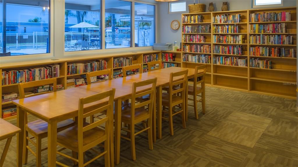 En Venta: $158,900 (2 camas, 2 baños, 1099 Pies cuadrados)