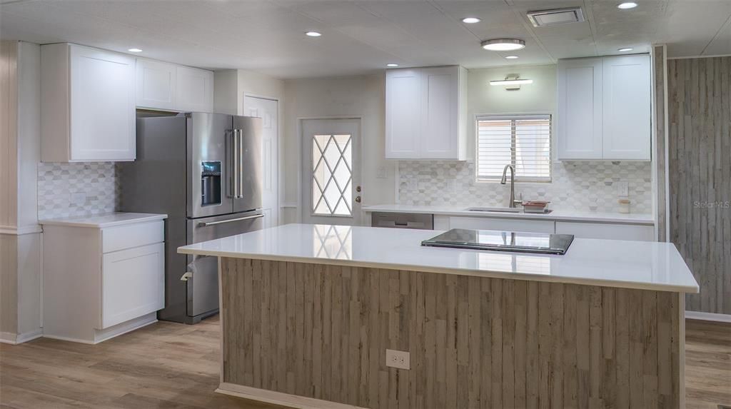 En Venta: $158,900 (2 camas, 2 baños, 1099 Pies cuadrados)