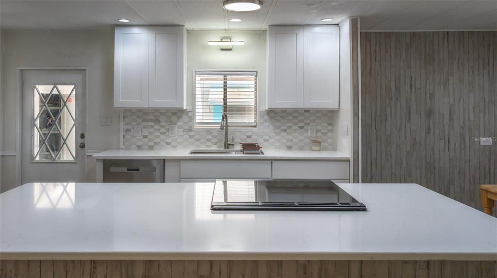 En Venta: $158,900 (2 camas, 2 baños, 1099 Pies cuadrados)