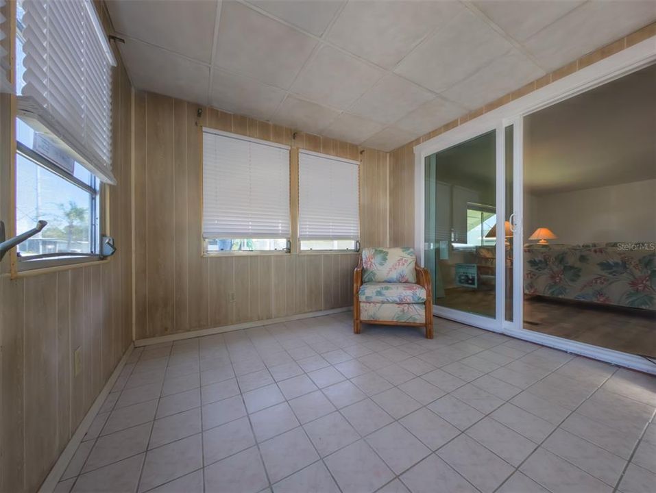 En Venta: $158,900 (2 camas, 2 baños, 1099 Pies cuadrados)