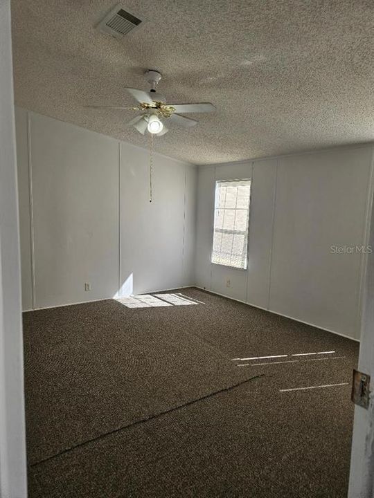 Active With Contract: $239,000 (3 beds, 2 baths, 1536 Square Feet)