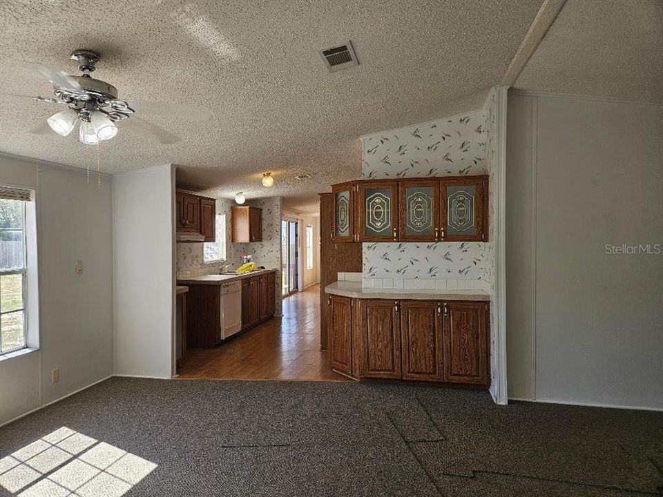 Active With Contract: $239,000 (3 beds, 2 baths, 1536 Square Feet)