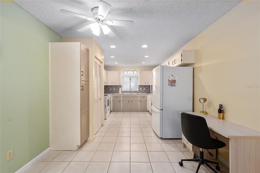 For Sale: $159,900 (2 beds, 2 baths, 1530 Square Feet)