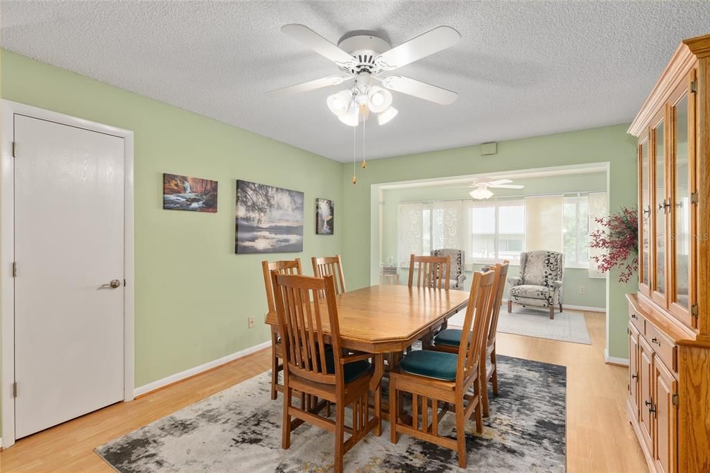 For Sale: $159,900 (2 beds, 2 baths, 1530 Square Feet)