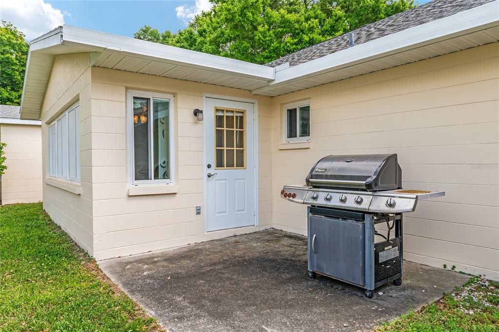 For Sale: $159,900 (2 beds, 2 baths, 1530 Square Feet)