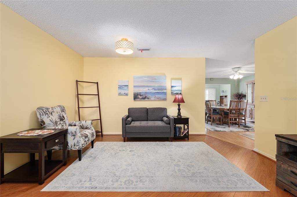 For Sale: $159,900 (2 beds, 2 baths, 1530 Square Feet)