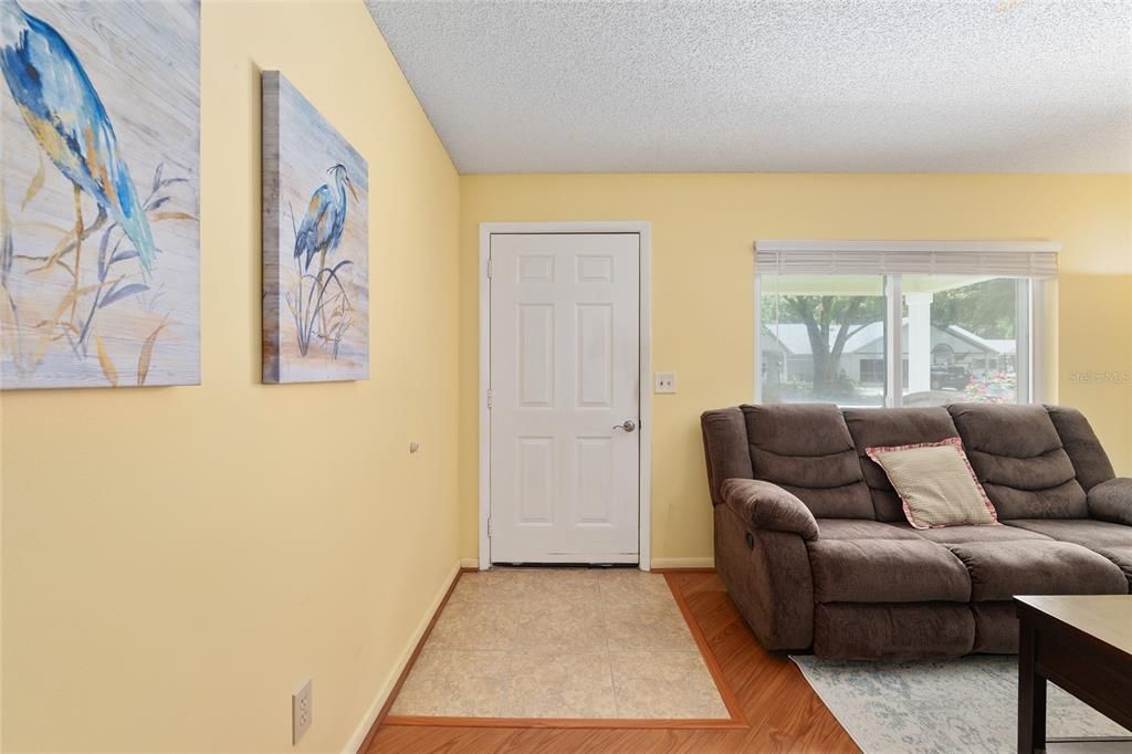 For Sale: $159,900 (2 beds, 2 baths, 1530 Square Feet)