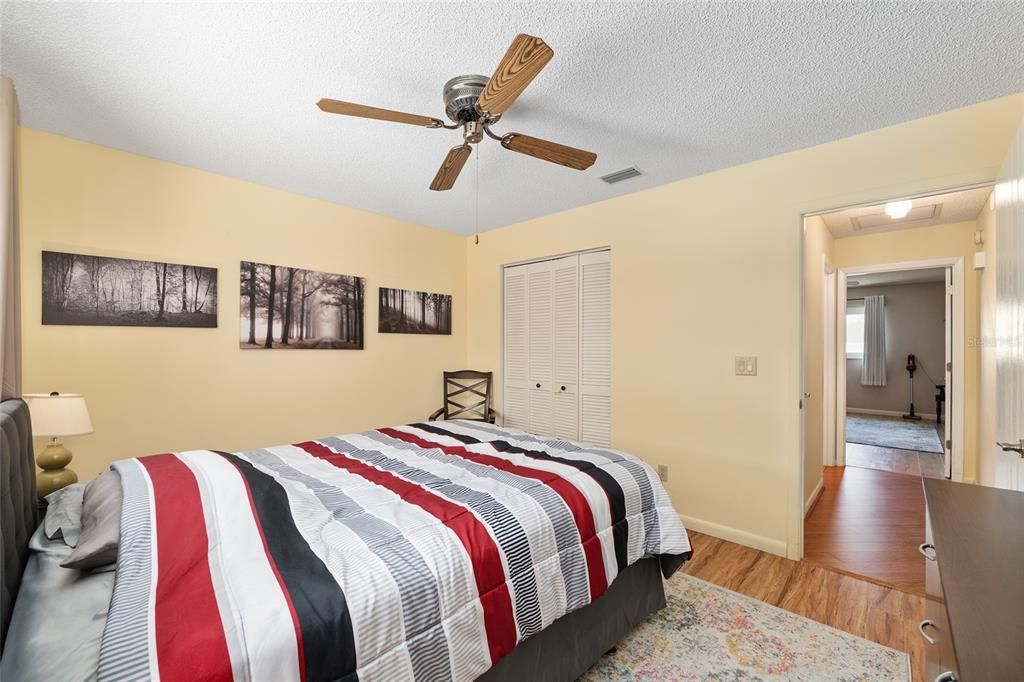 For Sale: $159,900 (2 beds, 2 baths, 1530 Square Feet)