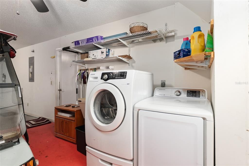 For Sale: $159,900 (2 beds, 2 baths, 1530 Square Feet)