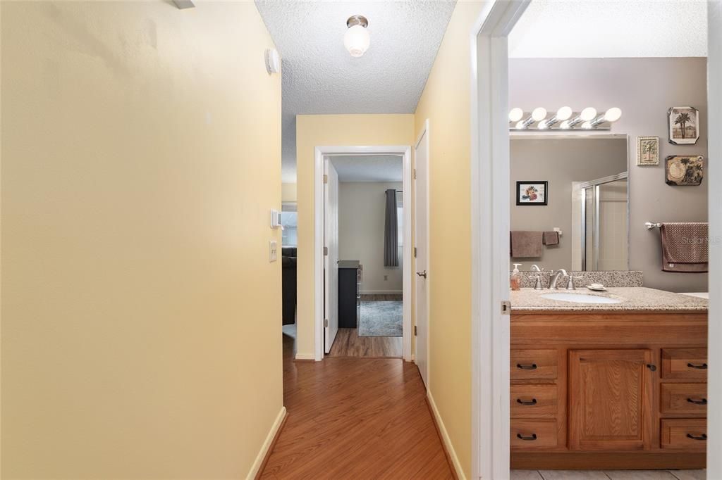 For Sale: $159,900 (2 beds, 2 baths, 1530 Square Feet)