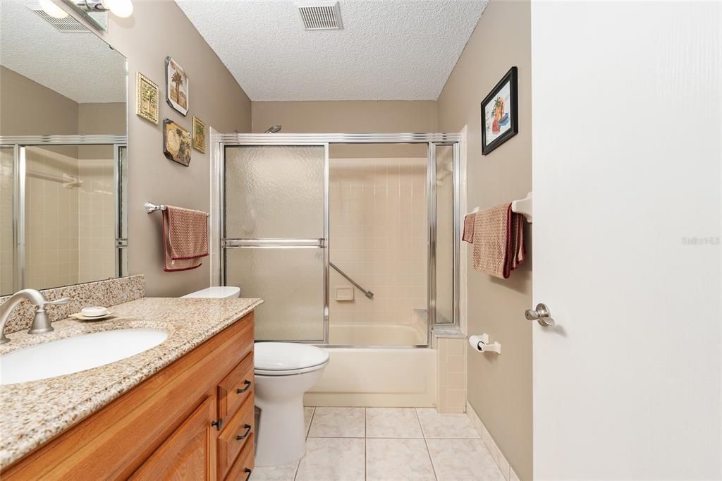 For Sale: $159,900 (2 beds, 2 baths, 1530 Square Feet)