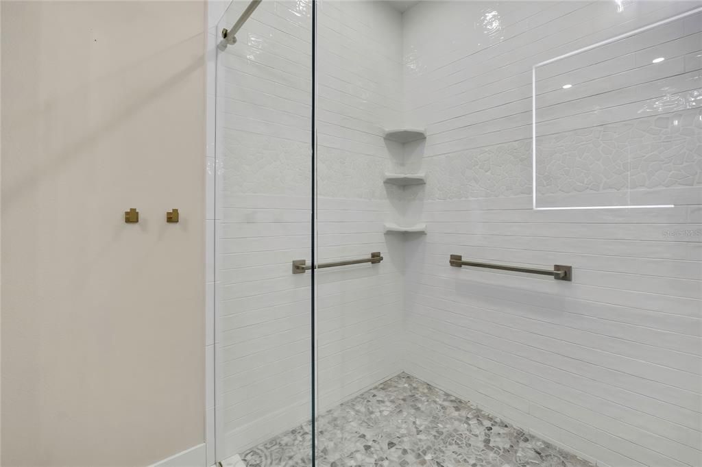На продажу: $975,000 (4 спален, 4 ванн, 3099 Квадратных фут)