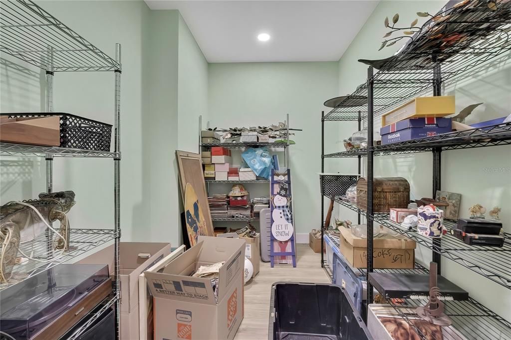 На продажу: $975,000 (4 спален, 4 ванн, 3099 Квадратных фут)