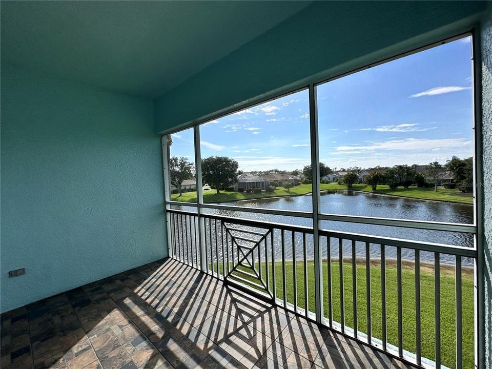 For Sale: $249,900 (2 beds, 2 baths, 1168 Square Feet)
