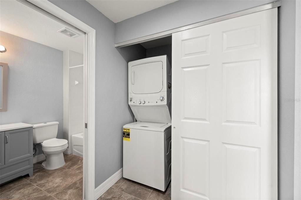 For Sale: $249,900 (2 beds, 2 baths, 1168 Square Feet)
