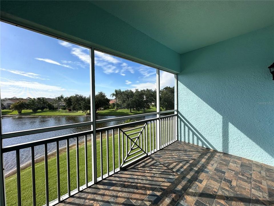 For Sale: $249,900 (2 beds, 2 baths, 1168 Square Feet)
