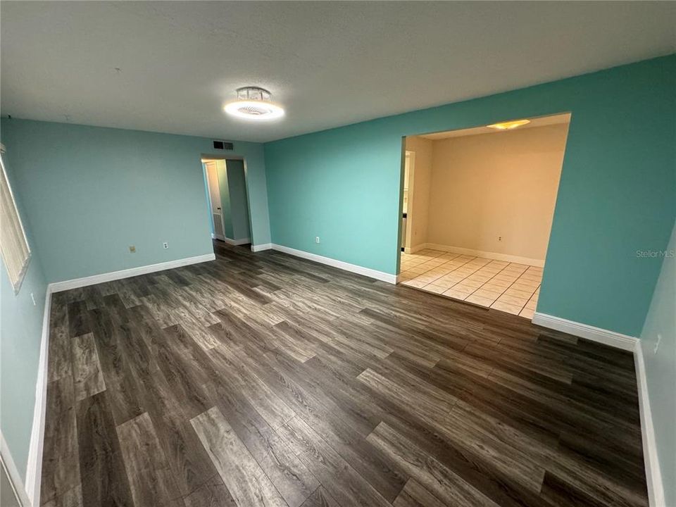 На продажу: $160,000 (2 спален, 2 ванн, 1012 Квадратных фут)