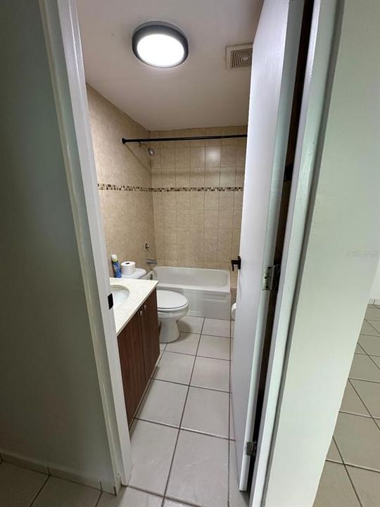 В аренду: $2,100 (3 спален, 2 ванн, 1075 Квадратных фут)