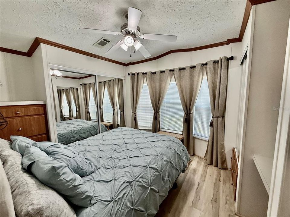 For Sale: $135,000 (1 beds, 1 baths, 504 Square Feet)