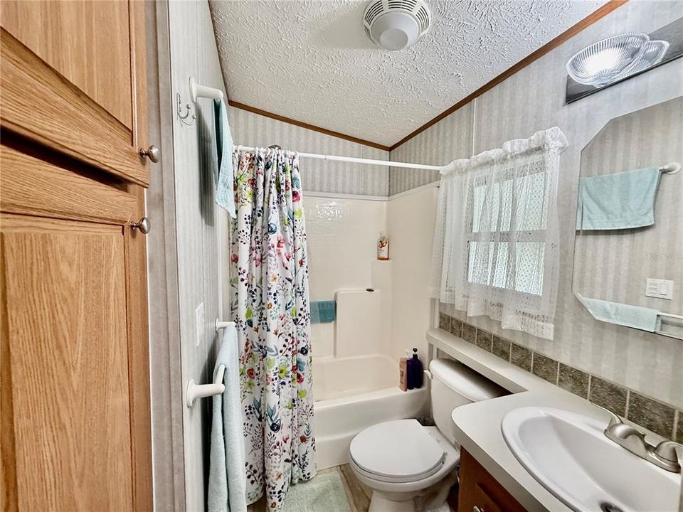For Sale: $135,000 (1 beds, 1 baths, 504 Square Feet)