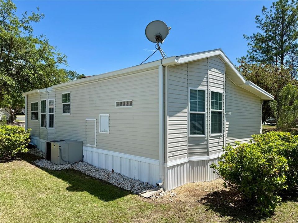 For Sale: $135,000 (1 beds, 1 baths, 504 Square Feet)