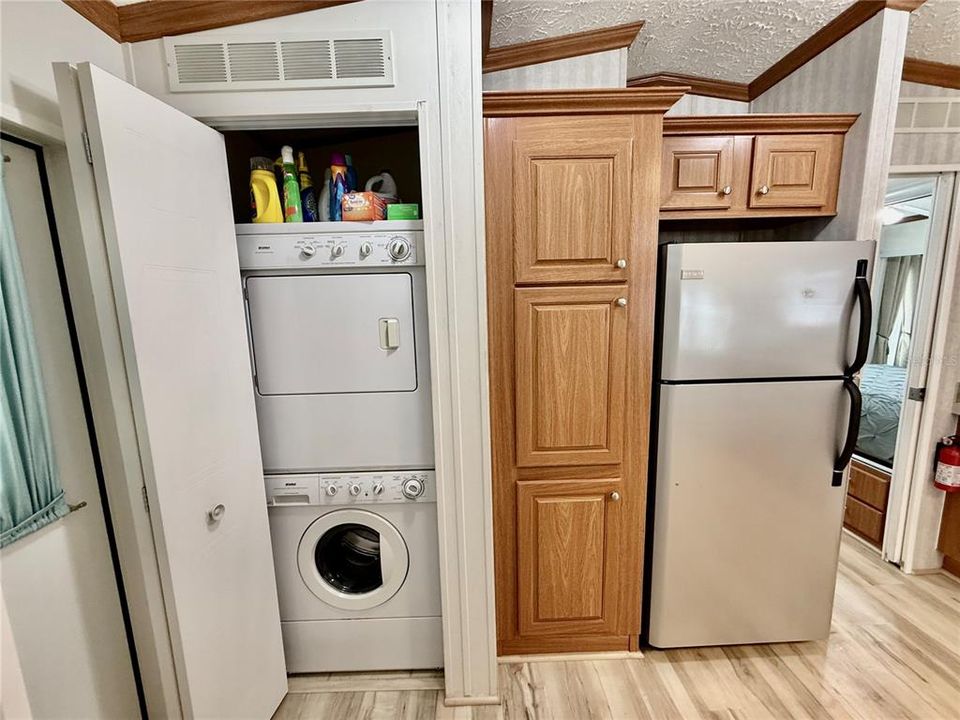 For Sale: $135,000 (1 beds, 1 baths, 504 Square Feet)