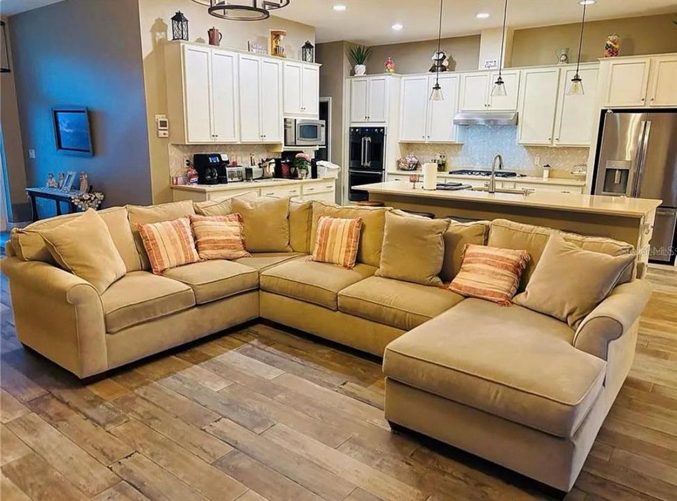 For Sale: $725,000 (3 beds, 3 baths, 2232 Square Feet)