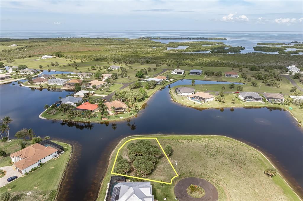 待售: $146,400 (0.31 acres)