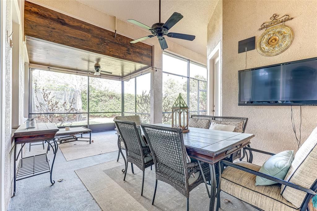 Active With Contract: $585,000 (4 beds, 3 baths, 2553 Square Feet)