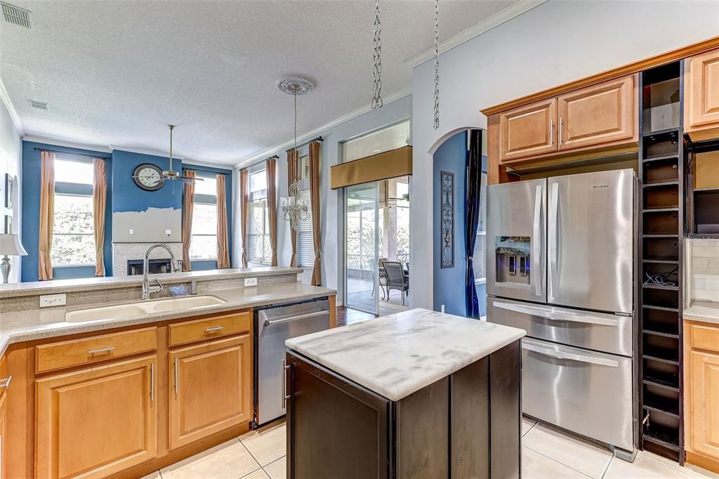 Active With Contract: $585,000 (4 beds, 3 baths, 2553 Square Feet)
