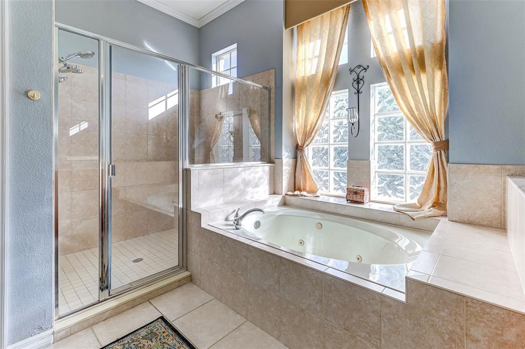 Active With Contract: $585,000 (4 beds, 3 baths, 2553 Square Feet)