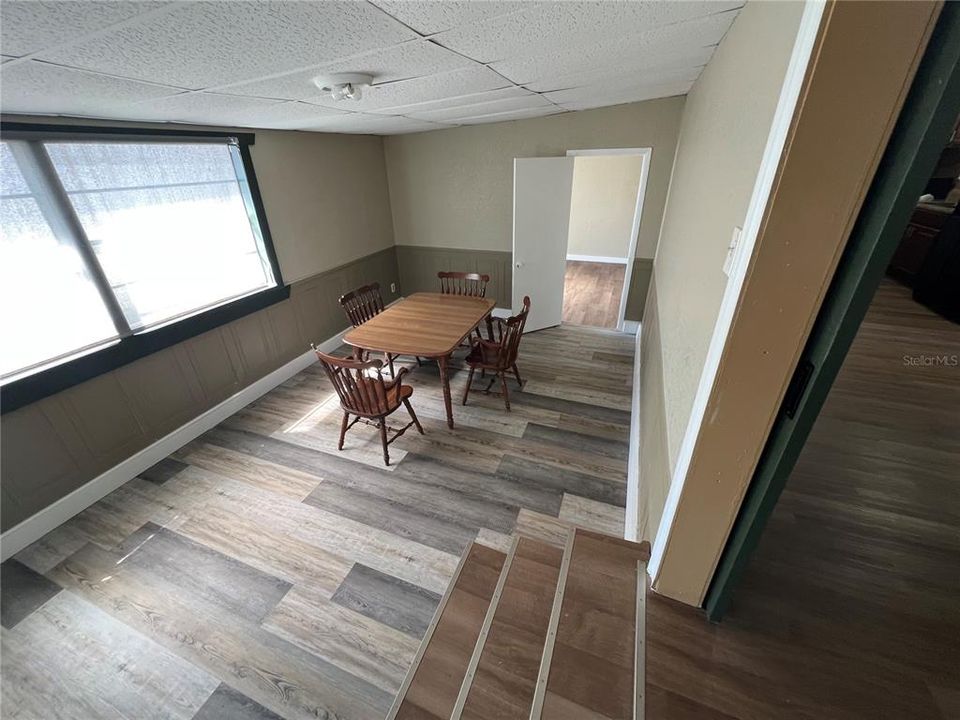 En Venta: $219,000 (4 camas, 2 baños, 1530 Pies cuadrados)