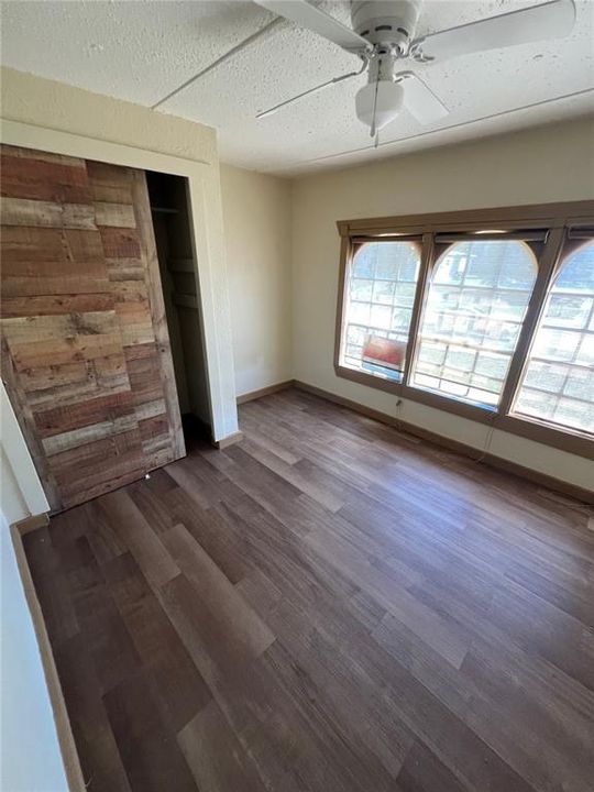 En Venta: $219,000 (4 camas, 2 baños, 1530 Pies cuadrados)